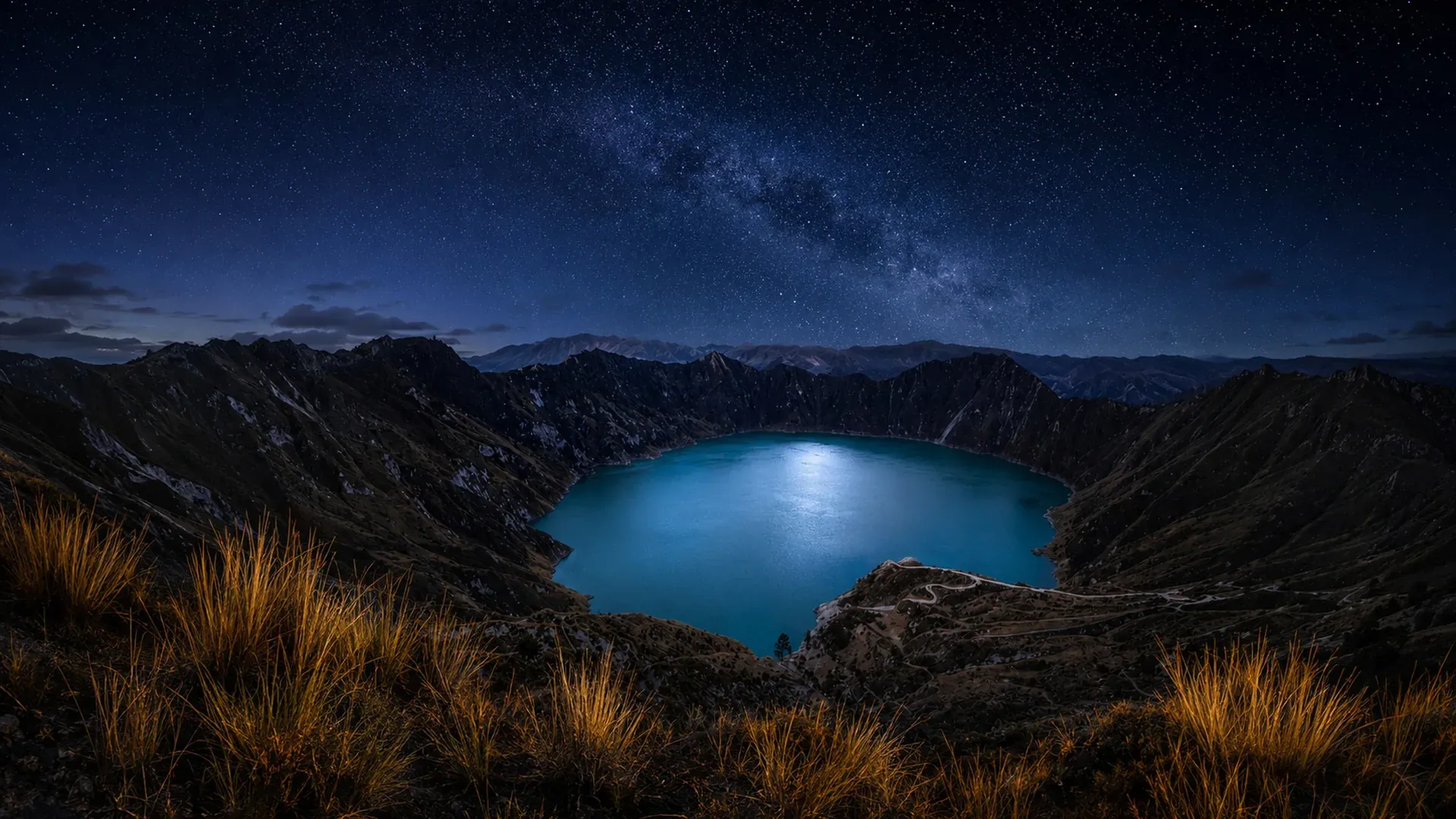 Vista de la Laguna de Quilotoa desde el terreno en venta